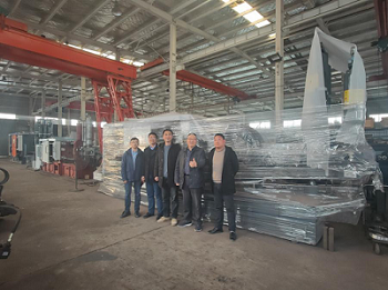 li jun, gai YANBO, CAO Kai y otros expertos visitados Longhua en bengbu Inspeccionar el progreso del proyecto de cooperación entre el Instituto y Empresas. 